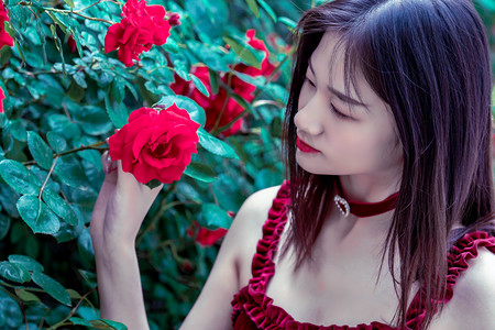 男子轻信境外“高薪招聘” 被囚禁一个月 亲属被敲诈30万元